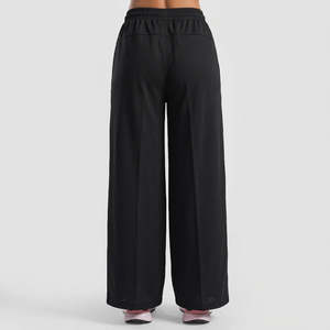 Pantalon décontracté taille mi-haute à jambe large, fermeture élastique, en tissu éponge respirant, style cargo, effet froissé, couleur noire, pour l'automne - Product Image 2