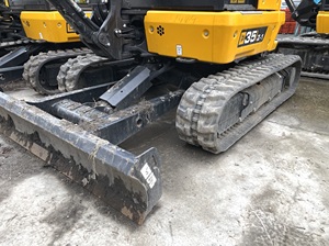 JCB 35Z-1รถขุดตีนตะขาบขนาดเล็กคุณสมบัติประหยัดพลังงานพร้อมปั๊มมอเตอร์เครื่องยนต์ดั้งเดิมแกนเกียร์และแบริ่งสำหรับขาย - Product Image 5