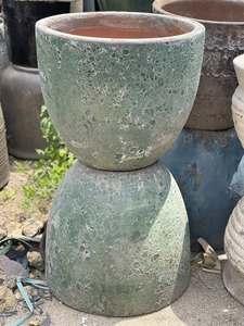 Pot de fleurs en céramique vietnamienne moderne de haute qualité ODM pour l'aménagement paysager de la maison et du jardin, fabriqué au Vietnam - Product Image 4