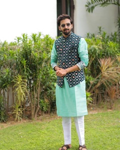 LARTEST NOUVEAU DESIGNER NAVRATRI SPECIAL COUPLE COMBO POUR HOMMES ET FEMMES - Product Image 4