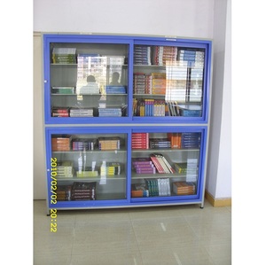 Ensemble de meubles de bibliothèque en bois classiques étagères à plusieurs niveaux et bureaux d'étude ergonomiques pour écoles et collèges - Product Image 1
