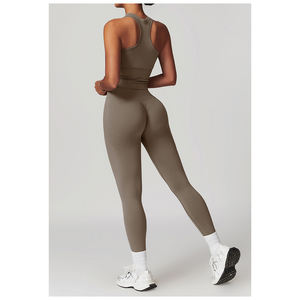 Venta al por mayor Active Wear Tennis Gym Fitness Conjunto de 3 piezas Sujetador deportivo Leggings Chaqueta Cintura alta Transpirable Secado rápido Logotipo frontal - Product Image 4