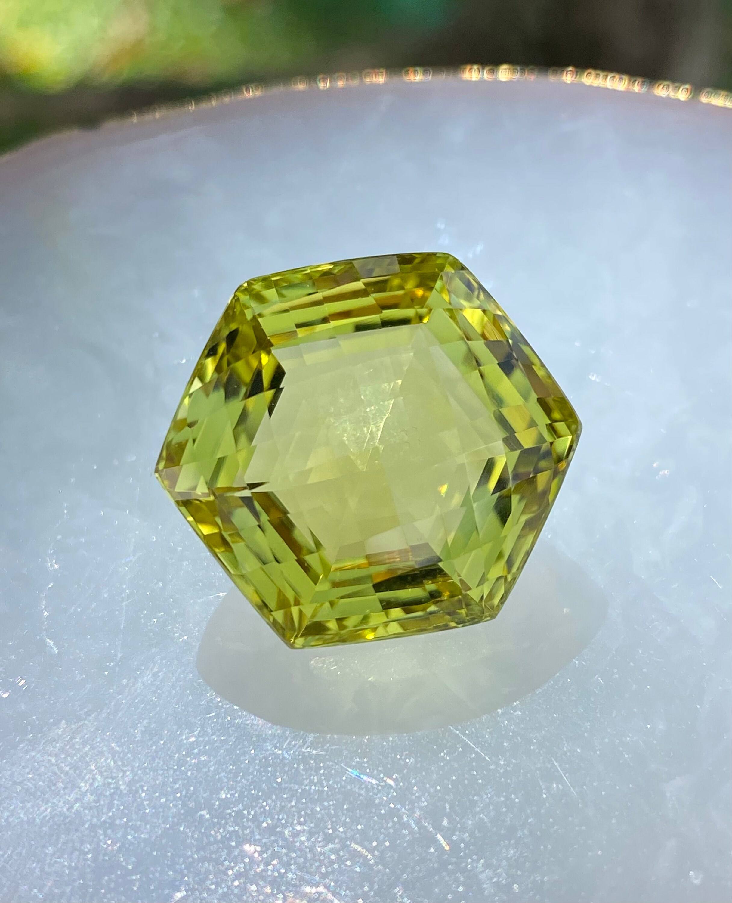 สีเหลือง