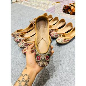 OEM Customize Fashionable <b>Shoe</b> Genuine Leather Embroidery Easy Waskable Comfortable Flat Base Traditional Partyware <b>Shoes</b> Fancy - Product Image 2