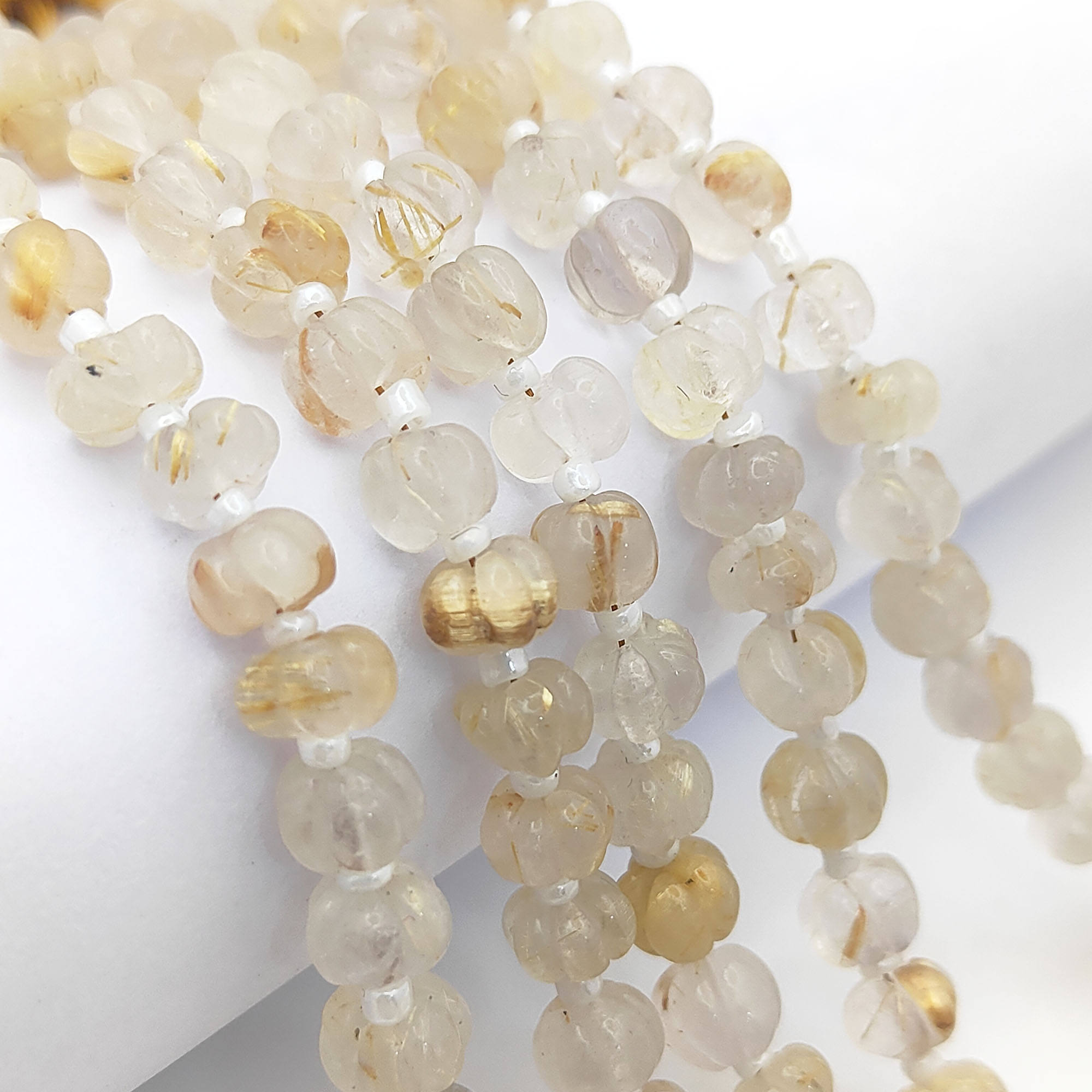 รูไทล์สีทอง