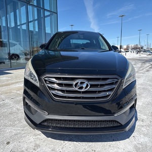 2015 Hyun-dai Sonata Sport Sedan Turbo Motor Asientos de cuero Interior oscuro R17 Neumáticos Cámara trasera Aleación Caja de cambios automática - Product Image 1