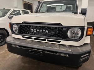 รถกระบะแลนด์ครุยเซอร์ 79 ซิงเกิ้ลแค็บ 4.2 รุ่นปี 2025 รถกระบะขับเคลื่อนสี่ล้อ แลนด์ครุยเซอร์ 4.2 รถกระบะ - Product Image 5