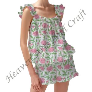 Ensemble de pyjama short en coton fait main imprimé floral pour femmes printemps/été Ensemble de pyjama à bretelles ajustées à volants et à manches - Product Image 4