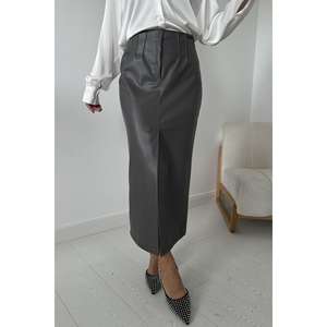 Jupe fendue gris brillant avec patte de boutonnage décorative – Vente en gros - Product Image 2