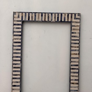 Cadre de miroir en incrustation d'os fait à la main de conception artisanale intemporelle - Product Image 4