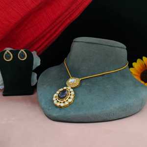 Conjunto de colgante de cadena de Metal y Polki Kundan Premium de la mejor calidad para mujeres y niñas, opción Ideal para ocasiones formales y festivas - Product Image 5