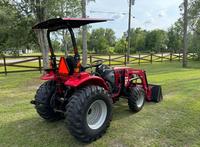 TRACTOR CARGADOR MAHINDRA 1626 DE ALTO RENDIMIENTO, 25.9 HP, 4X4, MOTOR DIÉSEL DE 3 CILINDROS, SISTEMA DE TRANSMISIÓN HIDROSTÁTICA DE 3 RANGOS EN VENTA