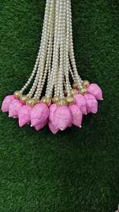 Colgantes de loto de madera Sola con cuentas blancas perla kamlkali colgante de pared Festival guirnalda para Diwali Navratri decoración de pared regalo - Product Image 3