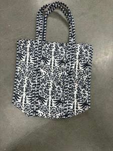 Sac fourre-tout en coton indien Kantha matelassé à imprimé floral grand sac décontracté tendance accessoire de mode personnalisé - Product Image 6