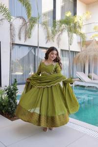 Conjunto de Vestido Anarkali/Salwar Kameez 2026, Diseño Elegante y Sencillo con Cuello de Color Intenso, para Mujeres o Niñas, Edición Especial - Product Image 6