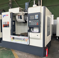 Centre d'usinage vertical CNC VMC850 4 axes haute précision GSK BT40, machine multifonctionnelle pour la fabrication de pièces métalliques