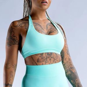 Soutien-gorge de sport réversible grande taille pour femmes Compression sans couture légère extensible dans les quatre sens respirant haute couleur unie avant chaud - Product Image 4