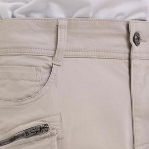 Service OEM sur mesure fabriqué en usine dernier style bermudas pour hommes coupe ajustée vêtements décontractés shorts pour hommes de couleur unie - Product Image 4