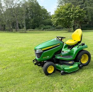 John Deere เครื่องตัดหญ้ามีจำหน่ายแล้วในขณะนี้ที่มีคุณภาพและสมรรถนะที่เชื่อถือได้สร้างขึ้นเพื่อเครื่องยนต์ที่ทรงพลังใช้งานในระยะยาว - Product Image 1
