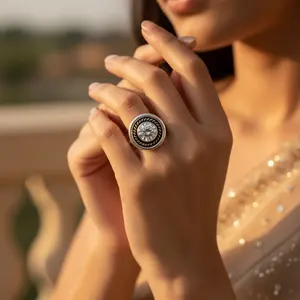 Anillo Romántico Geométrico de Plata 925 con Circonita Cúbica Redonda, Chapado en Rodio con Tecnología de Engaste, Joyería para Regalo de Fiesta - Product Image 3