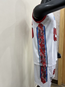 Uniforme de Baloncesto Unisex Personalizado con Sublimación Completa, Conjunto Deportivo Profesional de Secado Rápido, Tela Transpirable, Técnicas de Impresión - Product Image 5