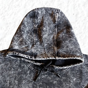 เสื้อฮู้ดผู้หญิงสไตล์วินเทจ ล้างสีแบบแอซิด ผ้าคอตตอนผสมเนื้อนุ่ม ดีไซน์ย้อนยุค ลุคสบายๆ แบบดิสเทรส - Product Image 4