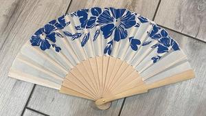 Éventails traditionnels en bois de bambou sculptés à la main personnalisables Artisanat écologique pour cadeaux Souvenirs Événements spéciaux - Product Image 5