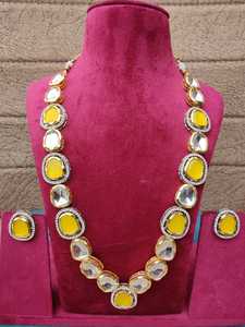 Ensemble de collier de luxe de qualité supérieure inspiré célébrités beau Kundan Long collier Meenakari travail dos côté bijoux en laiton - Product Image 4