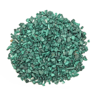 Cristal naturel en gros puces de malachite polies en vrac puces de malachite pierre cadeau de super qualité