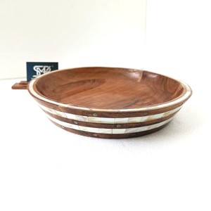 Bandeja Decorativa Redonda de Madera Premium con Incrustaciones de Nácar, Patrón Geométrico, Tema Inspirado en la Naturaleza para Decoración Moderna del Hogar - Product Image 2