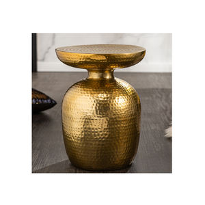 Mesas Auxiliares de Diseño Moderno con Acabado Dorado Martillado para Dormitorio - Product Image 1