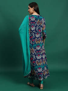 Colección Étnica Exclusiva de Diseñador para Mujer, Traje de Fiesta Azul con Bordado, Anarkali de Poliéster para Verano, Kurta, Pantalón y Dupatta - Product Image 5
