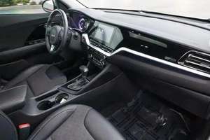 Niro LX 2022 d'occasion, conduite à gauche, sièges en cuir, caméra de recul - Product Image 3