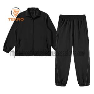 Ensemble coupe-vent 2 pièces en nylon de haute qualité Sweat à capuche et pantalon décontracté pour hommes avec logo personnalisé et imprimé Vêtements de sport de sport de grande taille XXL - Product Image 2