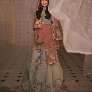 Robes Designs Fashion 2025 Ensemble Sharara de haute qualité sur mesure au Pakistan Ensemble Sharara Gharara prêt à l'emploi - Product Image 5