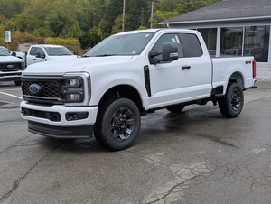 2026 Ford Super Duty F-350 SRW 4WD Extended Cab Pickup Manual Transmission Left <b>Hand</b> Drive <4L Diesel Engine 405 Horsepower - Product Image 5