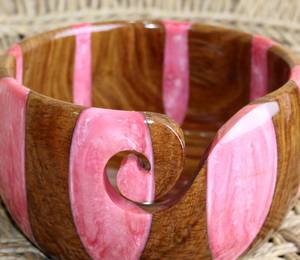 Cuenco de hilo de madera grande y mediano, soporte de hilo de resina auténtico, regalo para tejer, soporte de hilo de ganchillo - Product Image 4