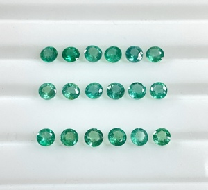 Esmeralda Zambiana 100% Natural, Corte Redondo de 3.5-4.5mm, 42.05 Quilates, Color Verde Medio, Gema Suelta para Joyería al Mejor Precio - Product Image 2