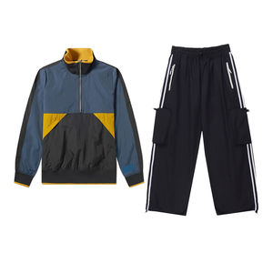 Ensemble survêtement coupe décontractée en nylon respirant pour homme, coupe courte, haute qualité, idéal pour l'été - Product Image 1