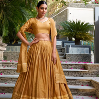 Lehenga uni imprimé classique avec bordure de travail Zari complexe paillettes embellies taffetas de soie Dupatta pour la collection de mariage