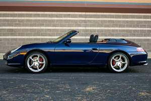 Porsche 911 Carrera 4 Cabriolet d'occasion 2003, conduite à gauche/droite - Product Image 3