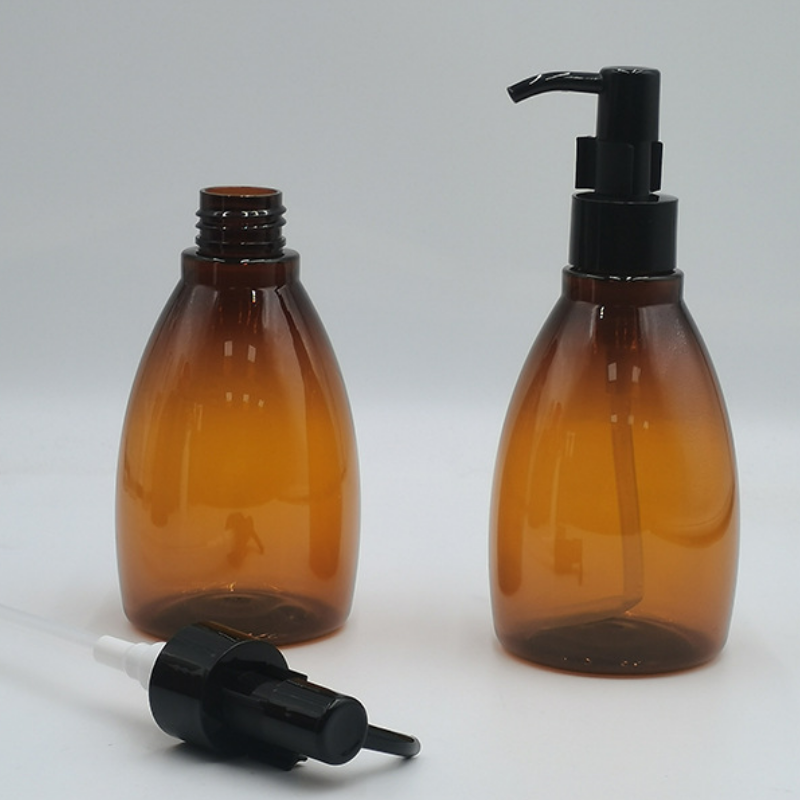 สีน้ำตาล