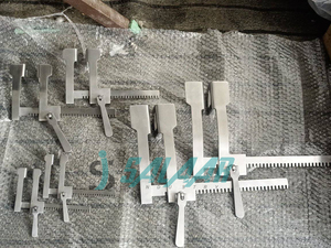 Retractor Esternal Cooley, Hojas y Brazos de Acero Inoxidable de Alta Calidad, Instrumentos Cardiovasculares y Torácicos para Costillas - Product Image 1