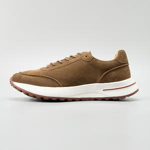 Zapatillas de Baloncesto para Hombre, Zapatillas Deportivas de Caña Alta para Cancha Interior y Exterior, con Amortiguación de Impactos, Suela Antideslizante, Diseño Duradero - Product Image 1