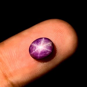 Rubí de estrella natural, 6 rayos, Estrella transparente, cabujón ovalado sin tratar, piedra de nacimiento de Julio, piedras preciosas sueltas fabricadas de calidad AAA + - Product Image 2