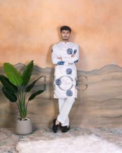 Kurta trắng với Thêu Con công rực rỡ chi tiết phức tạp nút thanh lịch hoàn hảo cho các dịp lễ hội và truyền thống - Product Image 4