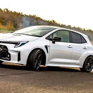 2024 M I N I Hardtop Cooper S Vehículo de lujo con dirección izquierda Asientos de cuero Cámara trasera - Product Image 2