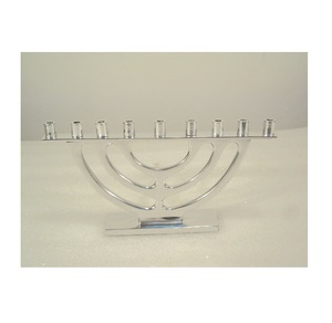 Nuevo soporte de mesa de aspecto hermoso Aluminio Menorah Rite Facetas de aluminio ligero Hanukkah Menorah portavelas - Product Image 1