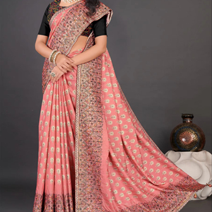 Tela de seda Tripur con estampado de Batik, Material suave y ligero para saris, Ropa Étnica, aspecto tradicional hecho a mano para la moda - Product Image 1