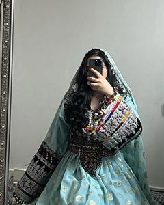 Robe de mariée traditionnelle ethnique vintage, longue, à manches longues, faite à la main, personnalisable, tissu en gros, tendance - Product Image 2